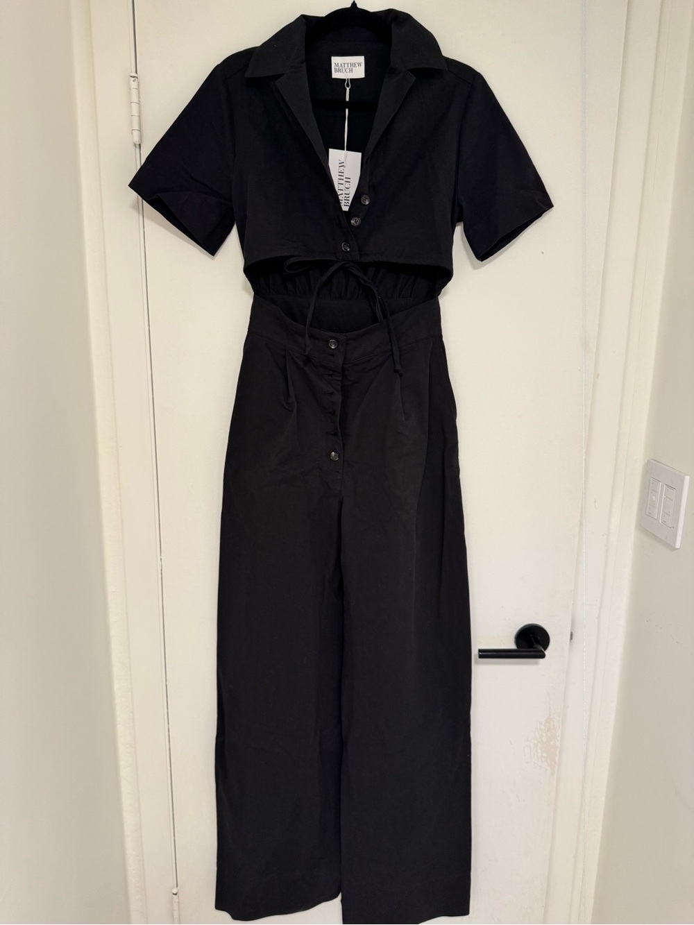 NWT-MATTHEW BRUCH CUTOUT CAMP JUMPSUIT-BLACK SIZE XS (1) -RETAILS $585 - Picture 6 of 7